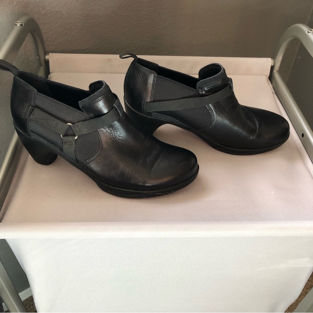 Merrell Black Leather Ankle Boots 9.5